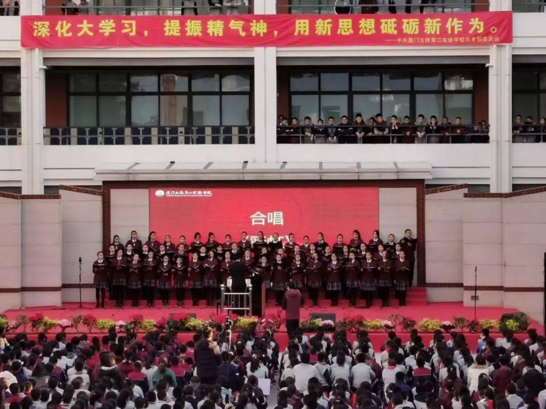 救援俏皮女孩