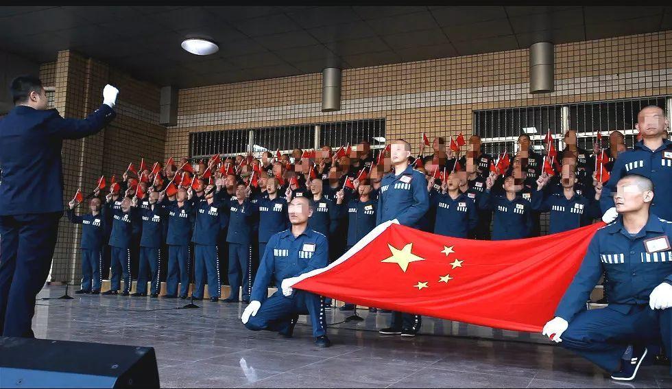 王大陆带新女友什刹海滑冰，“氧气少女”蔡卓宜一身红衣告别过去
